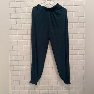 women one size green beach pants/ONE SIZE